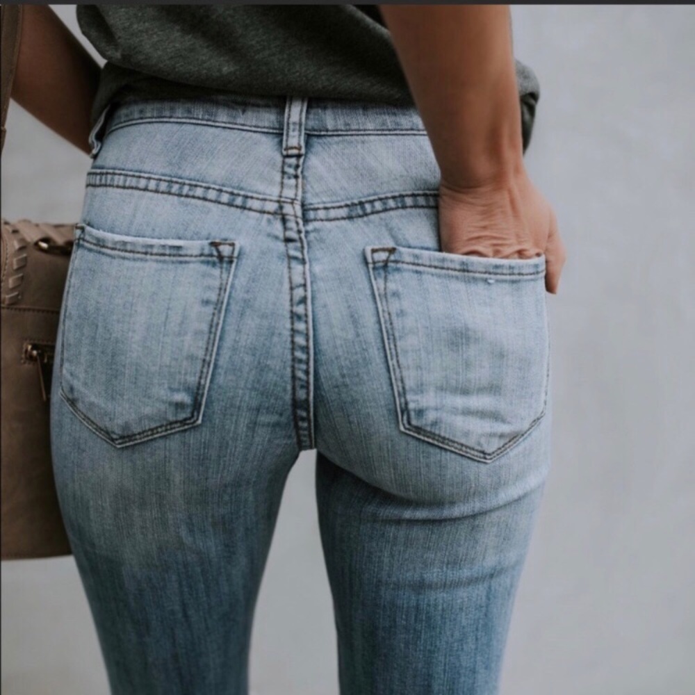 Distressed Light Wash Skinny Jeans - Picture 8 of 8